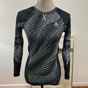 Odlo Base Layer Top in Black Gray & White Size Small